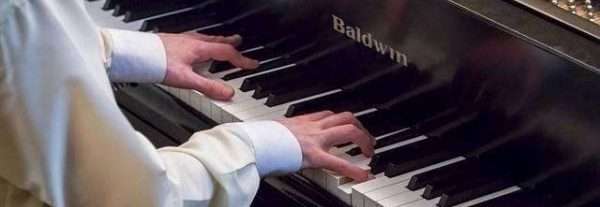 un pianiste a besoin d'un accord pour bien jouer